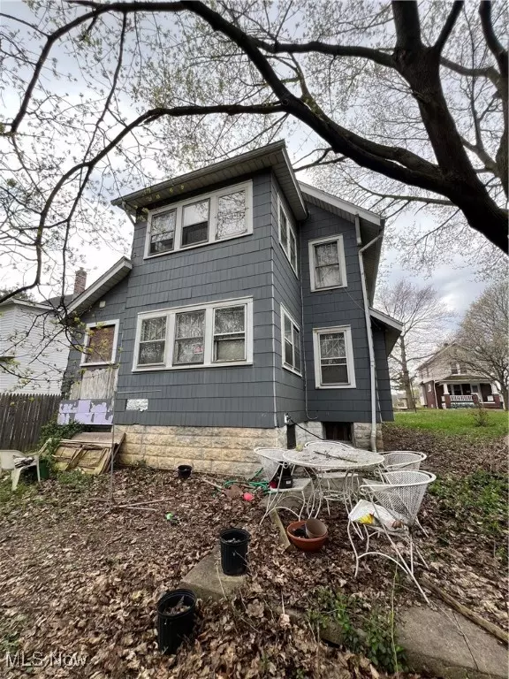 Akron, OH 44305,156 Colony Crescent