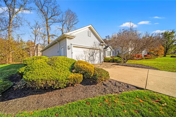 Mentor, OH 44060,7339 Sharonlee DR