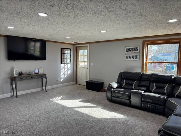 Ashland, OH 44805,1320 Lake DR