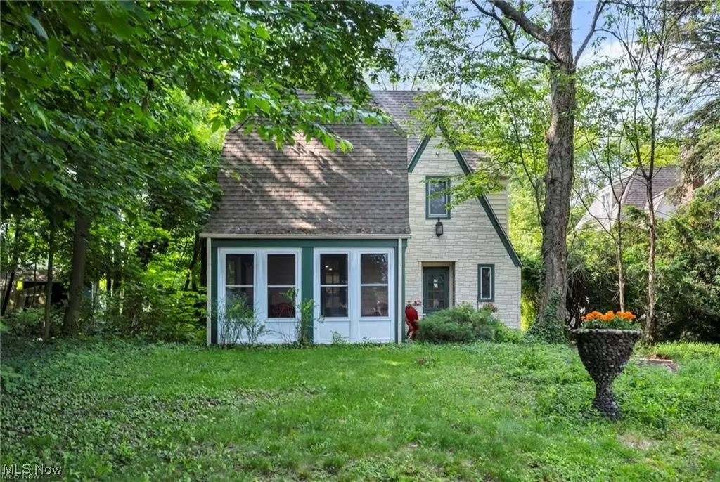 Cleveland Heights, OH 44118,3396 Mayfield RD