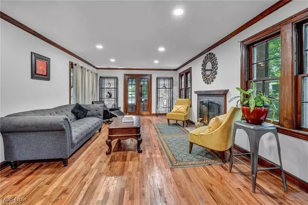 Cleveland Heights, OH 44118,3396 Mayfield RD