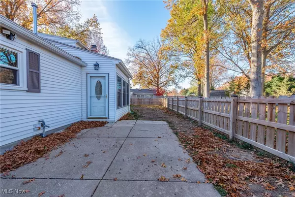 Avon Lake, OH 44012,32650 Greenwood DR