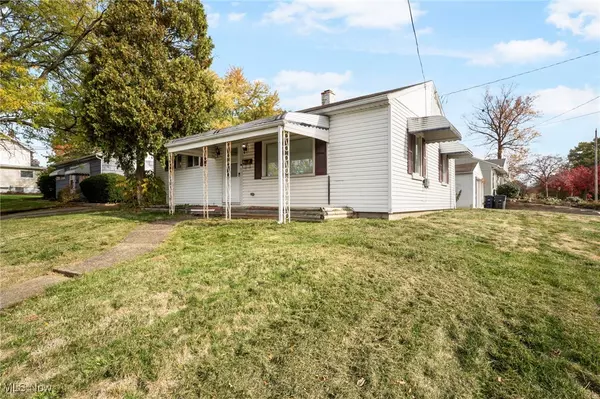 Akron, OH 44301,1985 Clairmont AVE