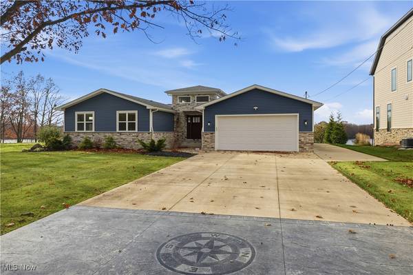 1531 Lake Crest DR, Roaming Shores, OH 44084