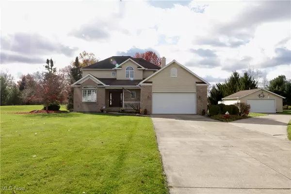 Grafton, OH 44044,38627 Bear Creek DR