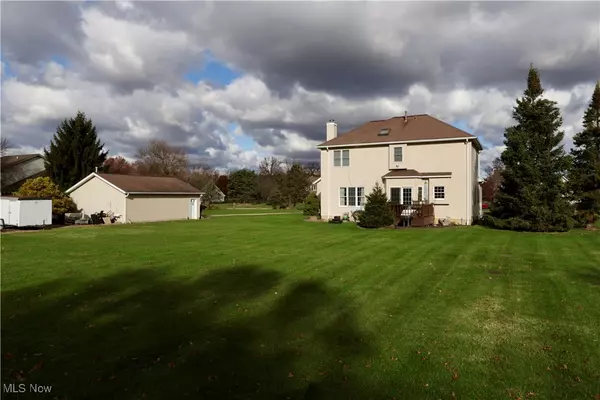 Grafton, OH 44044,38627 Bear Creek DR