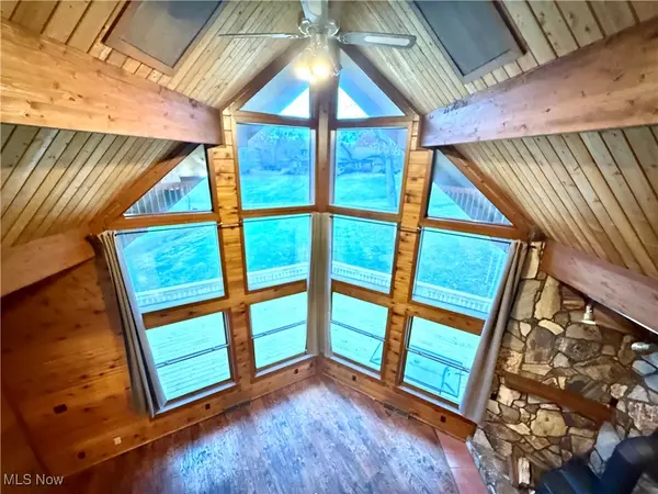 New Cumberland, WV 26047,70 Fox Run RD