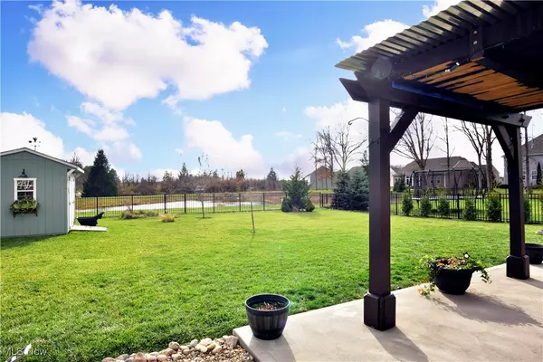 Medina, OH 44256,3816 Crimson Harvest LN