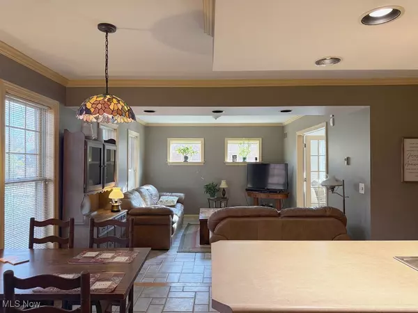 Warren, OH 44483,564 Genesee