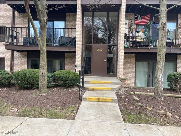 Middleburg Heights, OH 44130,16390 Heather LN #104