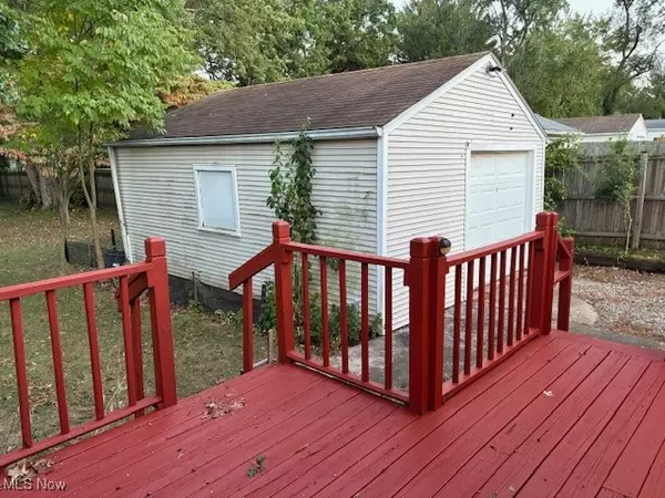 North Canton, OH 44720,1060 Park AVE NE