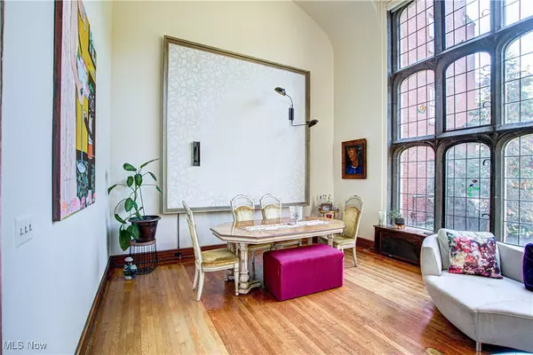 Cleveland, OH 44120,13715 Shaker BLVD #1B