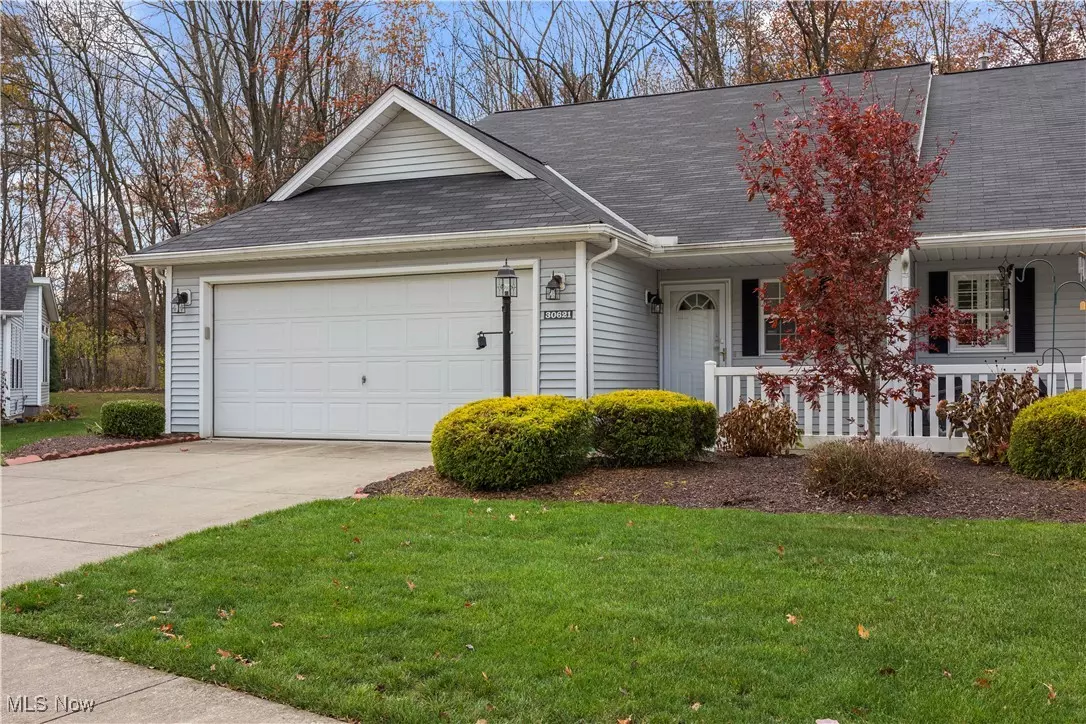 North Olmsted, OH 44070,30621 Iris CT