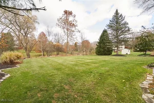 Cuyahoga Falls, OH 44223,799 Meredith LN