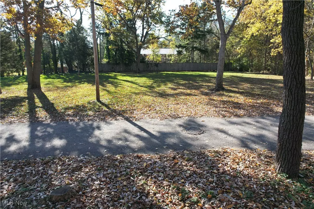 Port Clinton, OH 43452,3662 E Rock Cliff DR