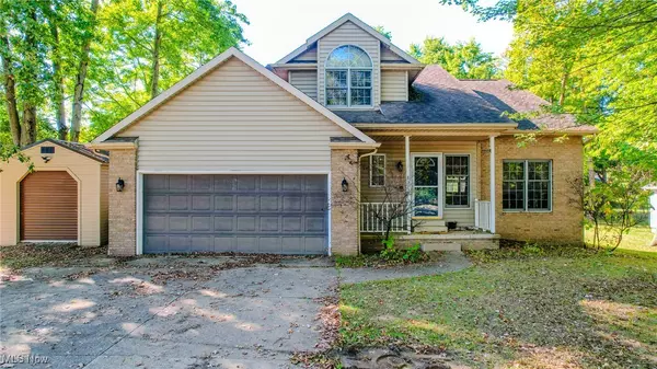 Massillon, OH 44646,831 27th ST NE