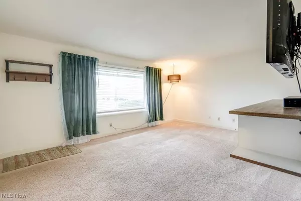 Cuyahoga Falls, OH 44221,1310 Munroe Falls AVE