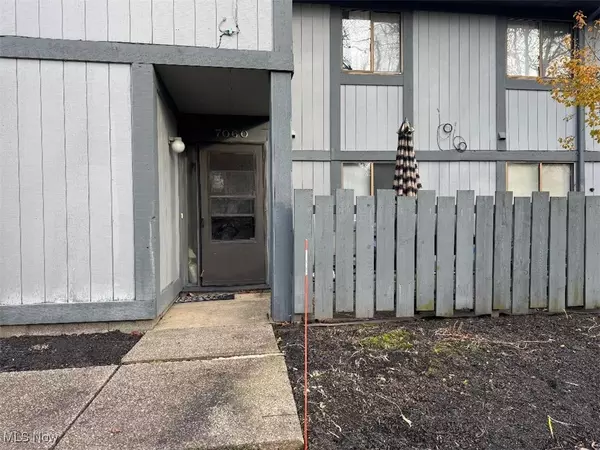 7060 Bristlewood DR #3-D, Concord, OH 44077