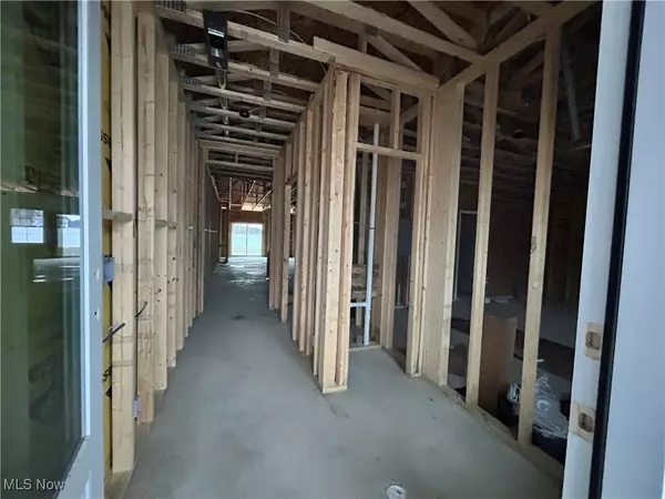 Willoughby, OH 44094,5082 Shepherds Glen