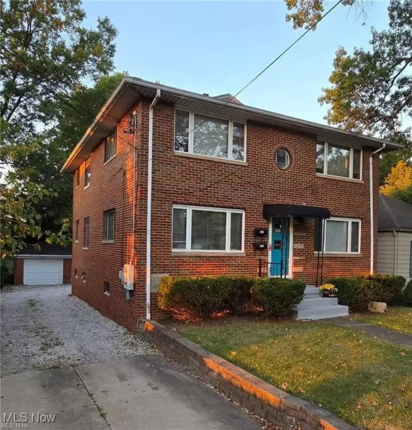 Barberton, OH 44203,617 E Robinson AVE