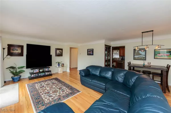 Richmond Heights, OH 44143,406 Cary Jay BLVD