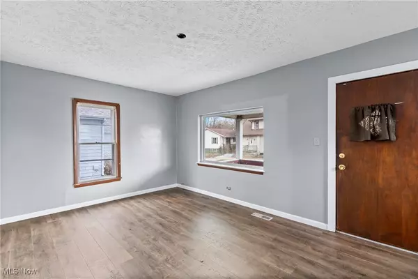 Akron, OH 44314,1304 Kellogg AVE