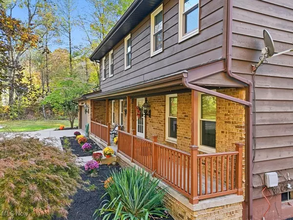 Hinckley, OH 44233,828 Center RD