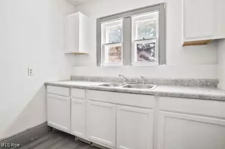 Akron, OH 44305,1260 Newton ST