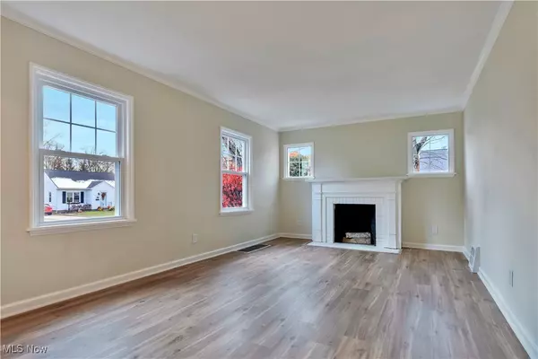 Massillon, OH 44646,1306 Taggart ST NW