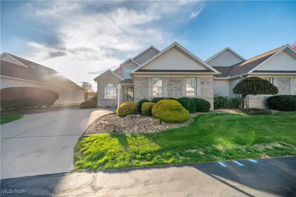 Poland, OH 44514,8550 Ivy Hills DR #15