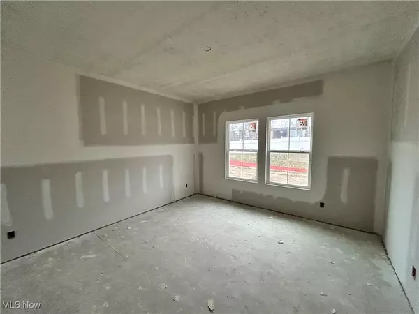 Willoughby, OH 44094,5085 Shepherds Glen