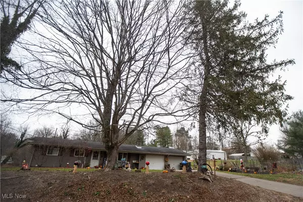 20 Silver Globe RD, Marietta, OH 45750