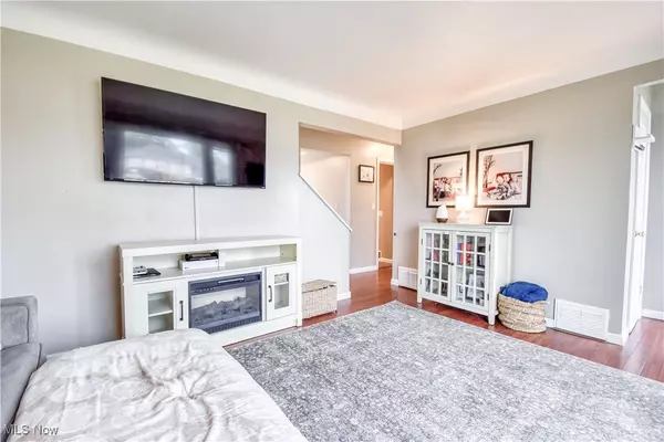 Willowick, OH 44095,30232 Forestgrove RD