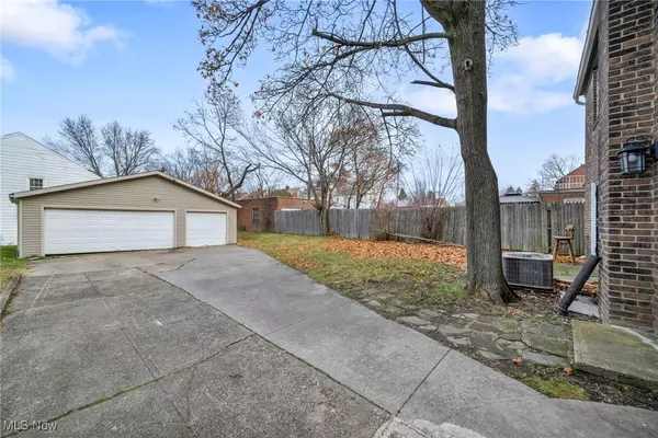 Shaker Heights, OH 44120,16809 Scottsdale BLVD