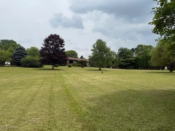 Wellsville, OH 43968,16478 St Rt 45