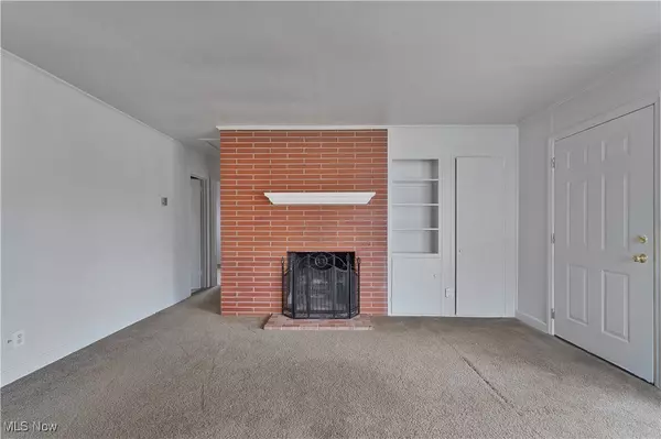 Boardman, OH 44512,7402 Sierra Madre TRL