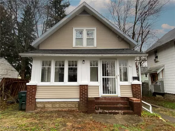 93 NW 22nd ST NW, Barberton, OH 44203