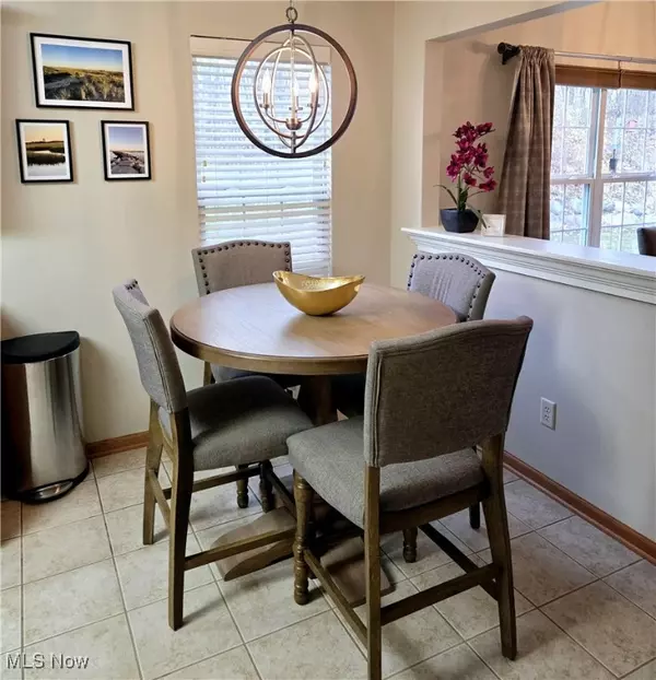 Cuyahoga Falls, OH 44223,3451 River Rock DR