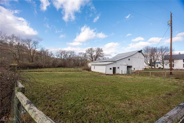 West Lafayette, OH 43845,22033 County Road 124