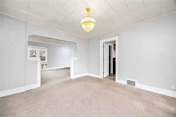 Cleveland, OH 44111,3368 Berea RD