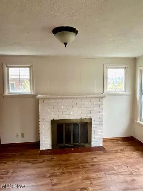 Kent, OH 44240,2215 Brady Lake Rd RD