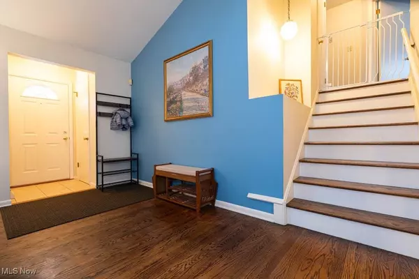 North Olmsted, OH 44070,3139 W 230th ST