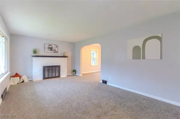 Canton, OH 44714,2028 Saint Elmo AVE NE