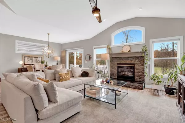 Brecksville, OH 44141,10153 Village LN