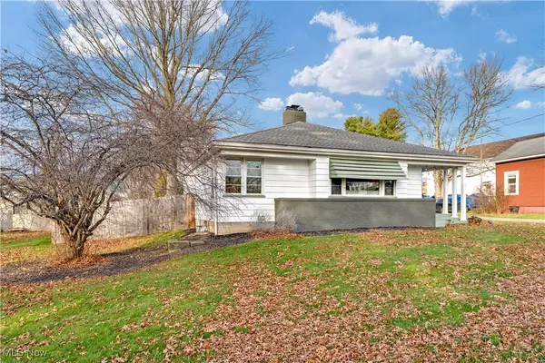 Columbiana, OH 44408,122 W Friend ST