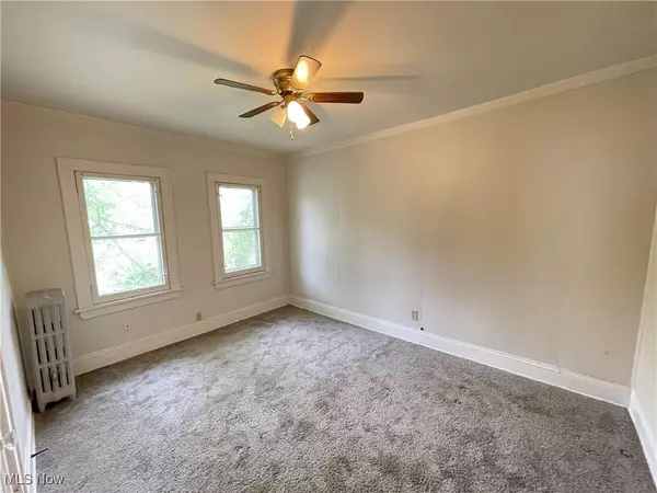 Akron, OH 44302,179 Burton AVE