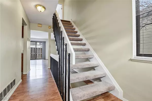 Parma, OH 44134,5544 Beach CT