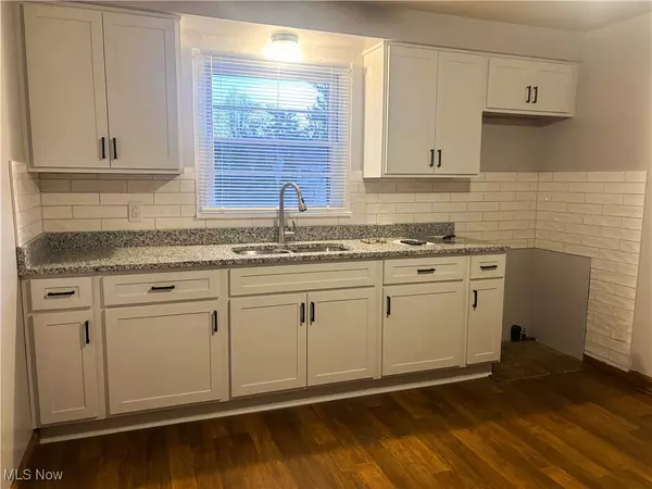 Youngstown, OH 44514,1633 Everett AVE