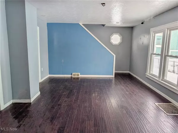 Ashtabula, OH 44004,1415 W 9th ST