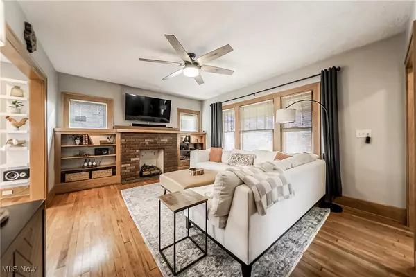 Cleveland, OH 44111,3859 W 157th ST